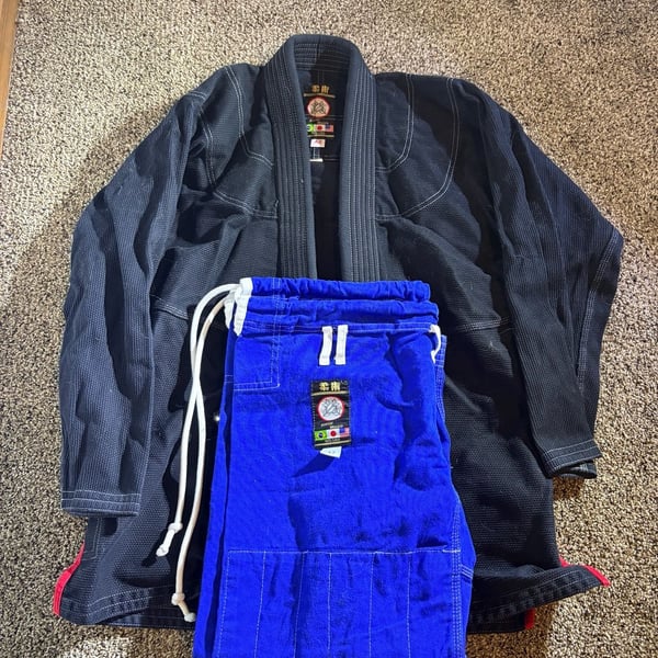 Ronin Brand Brazilian Jiu Jitsu Gi Uniform Set Black and Blue Size A2
