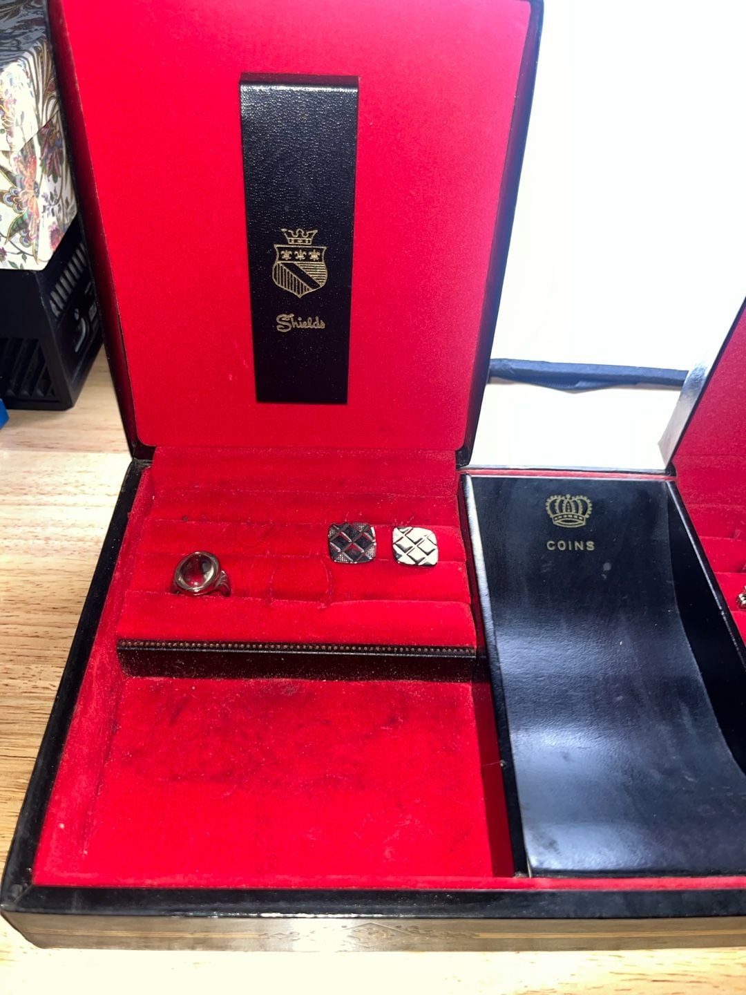 Vintage Shields Men's Jewelry Organizer Box with Cufflinks and Tie Tacks 2