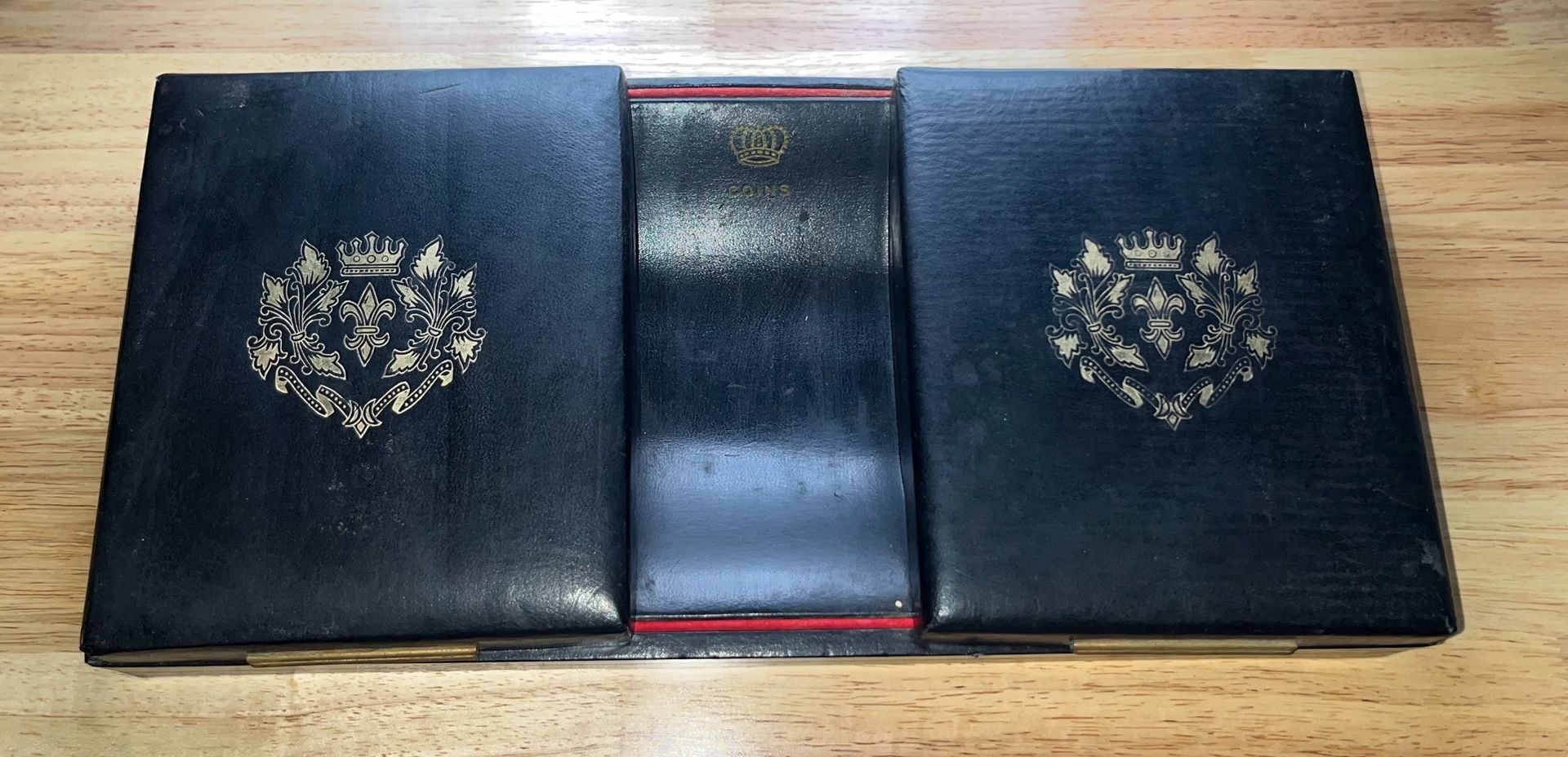 Vintage Shields Men's Jewelry Organizer Box with Cufflinks and Tie Tacks 4