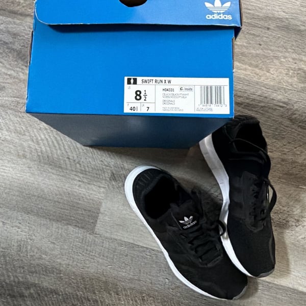 Adidas Swift Run X W Women's Sneakers Black White Size 8.5