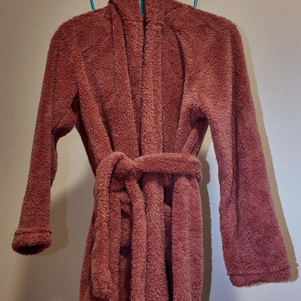Plush Hooded Fleece Bathrobe with Tie Waist – Dusty Rose / Mauve Pink
