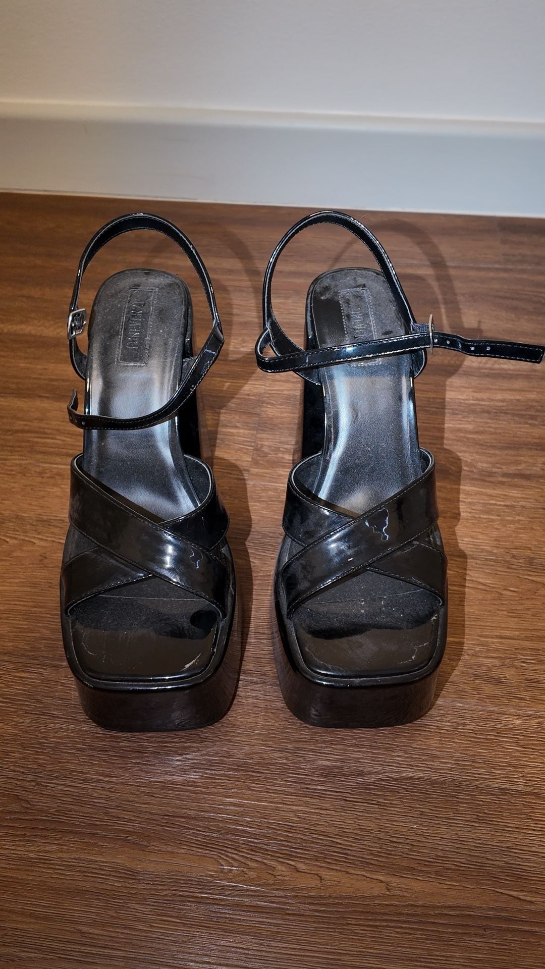Forever 21 Black Patent Faux Leather Chunky Platform Sandals - Size 7.5 1