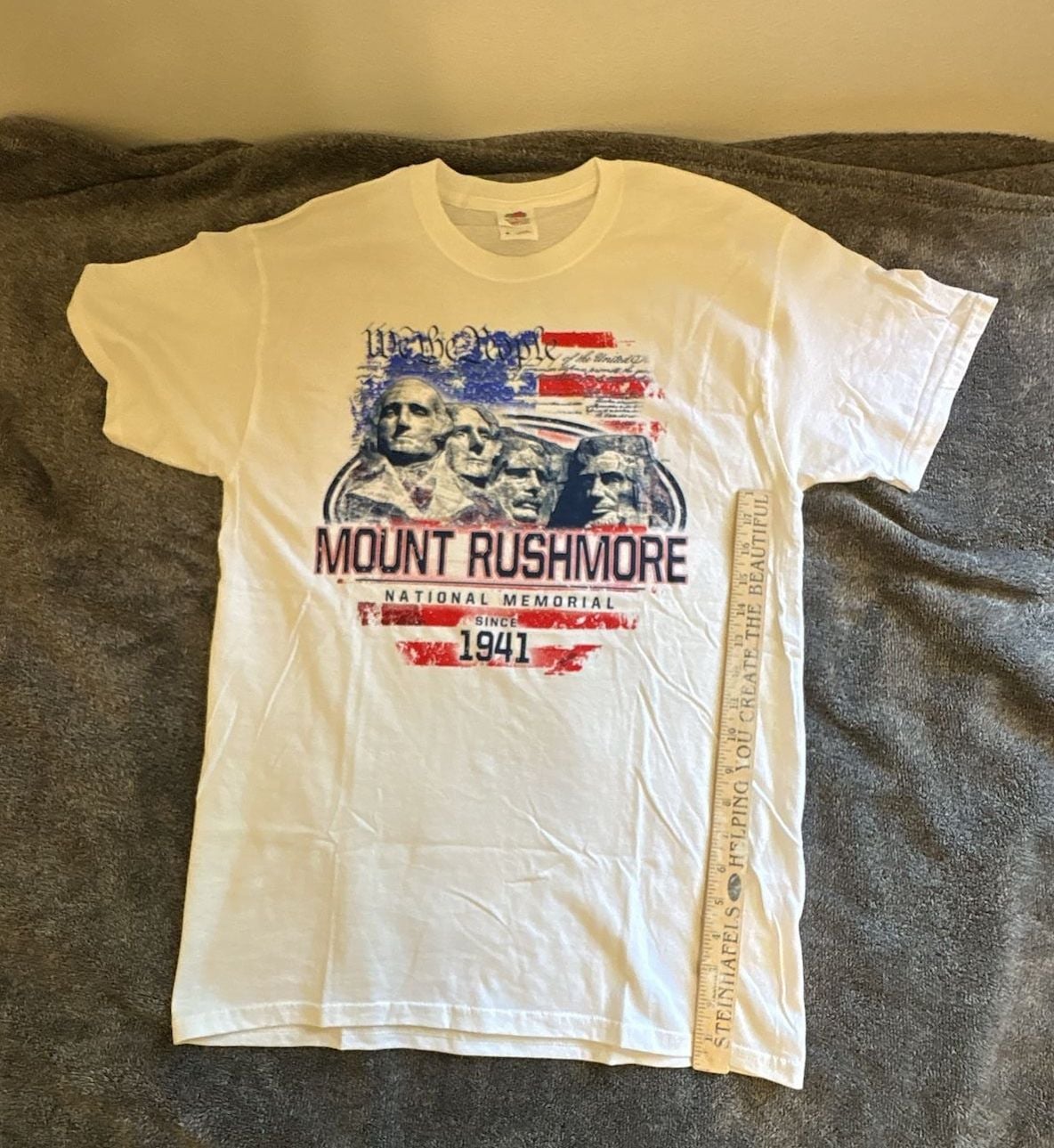 Fruit of the Loom Mount Rushmore National Memorial Graphic T-Shirt 6