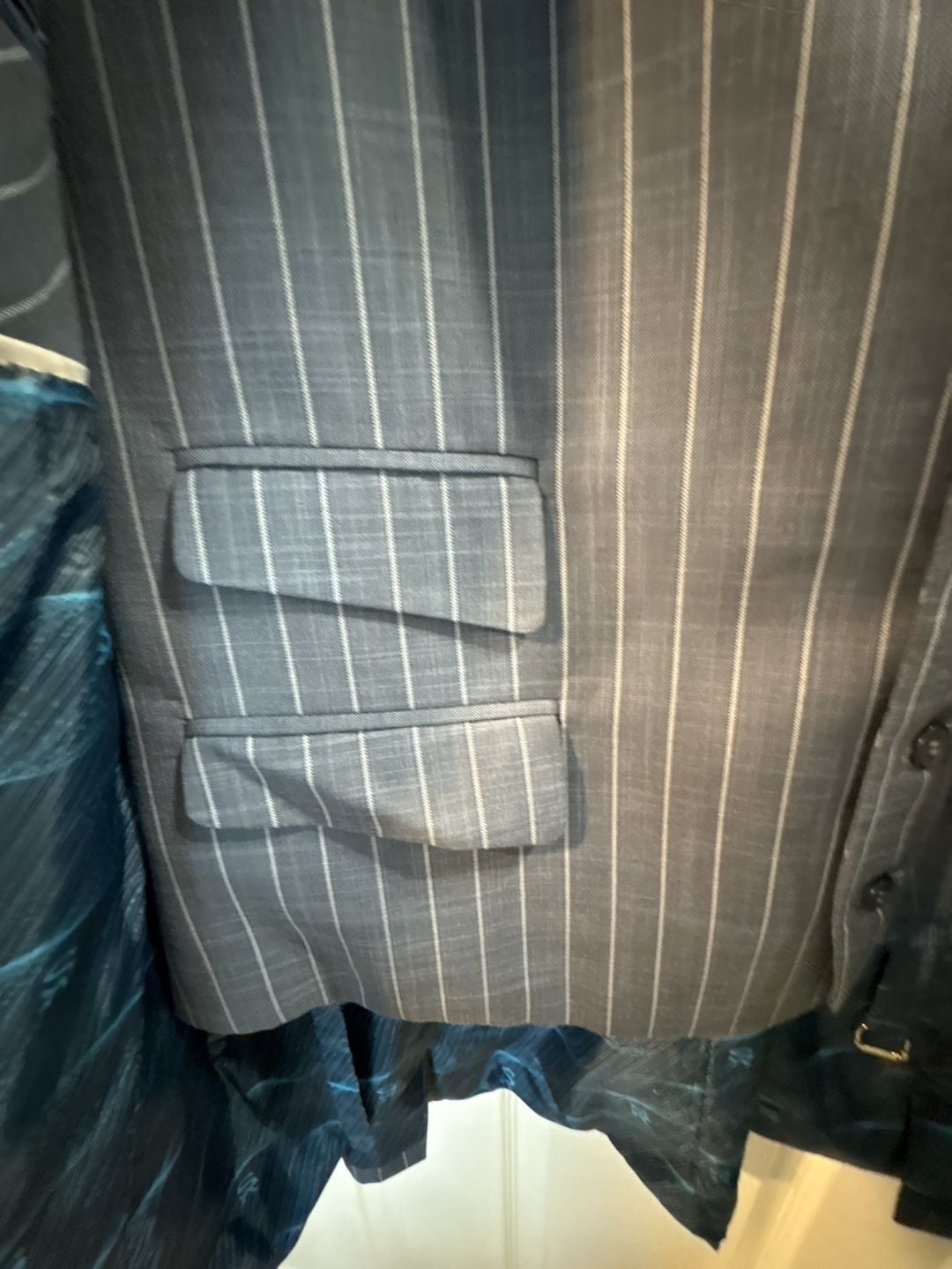 Stacy Adams Men's Grey Pinstripe 3-Piece Suit with Contrast Lapel 7