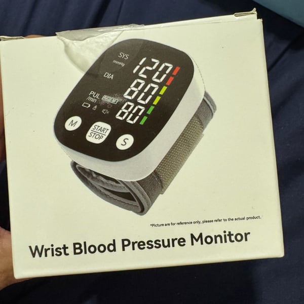 FC-BP112 Wrist Blood Pressure Monitor with LED Display and Voice Broadcast