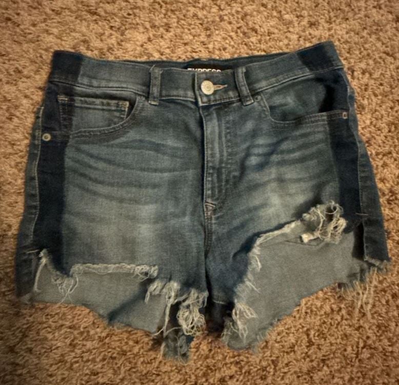 Express Women's High Rise Shortie Distressed Denim Jean Shorts Size 4 2
