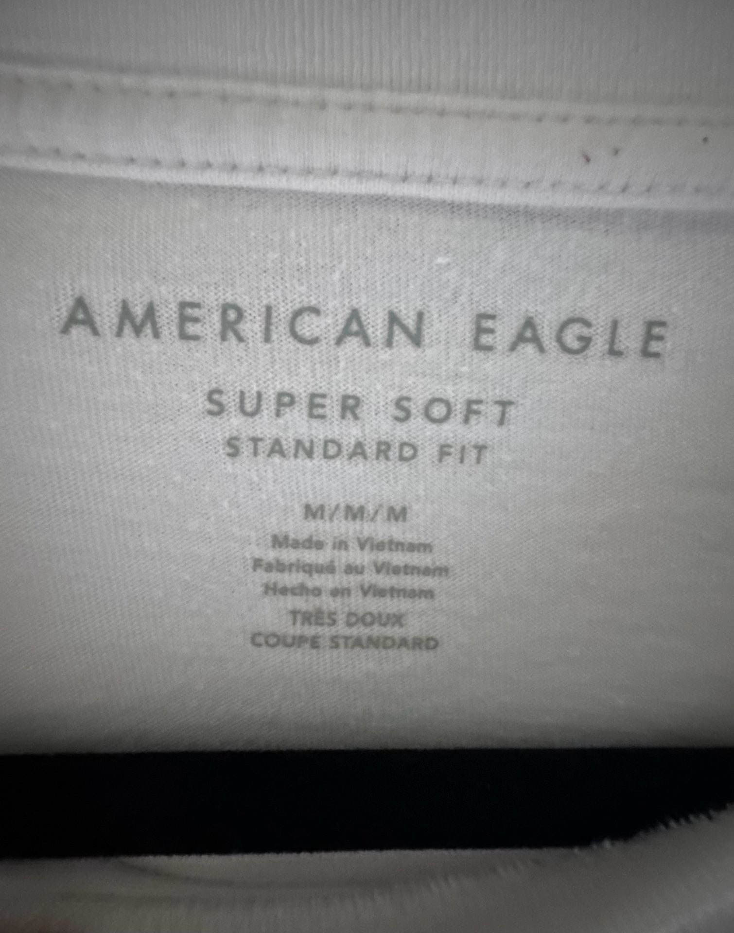 American Eagle Men's Super Soft Long-Sleeve Standard Fit Graphic T-Shirt 6