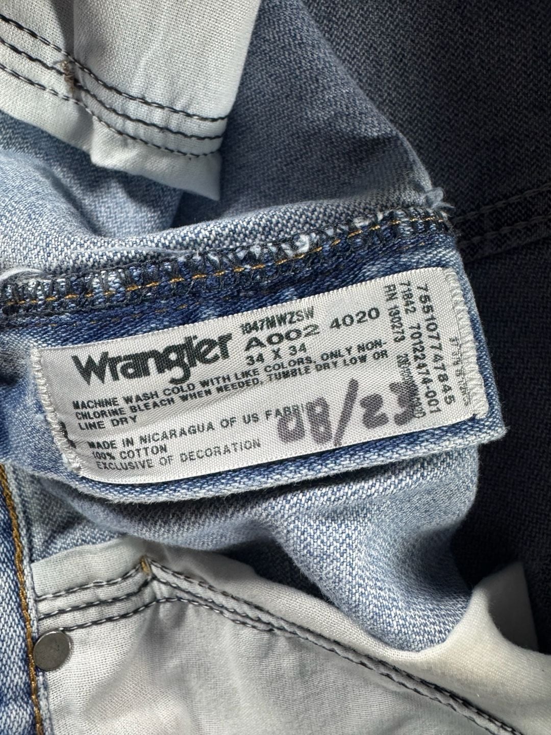 Wrangler 47MWZ Regular Fit Medium Wash Denim Jeans 34/32  7