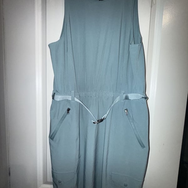 Patagonia Sleeveless Travel Dress with Belt and Zip Pockets