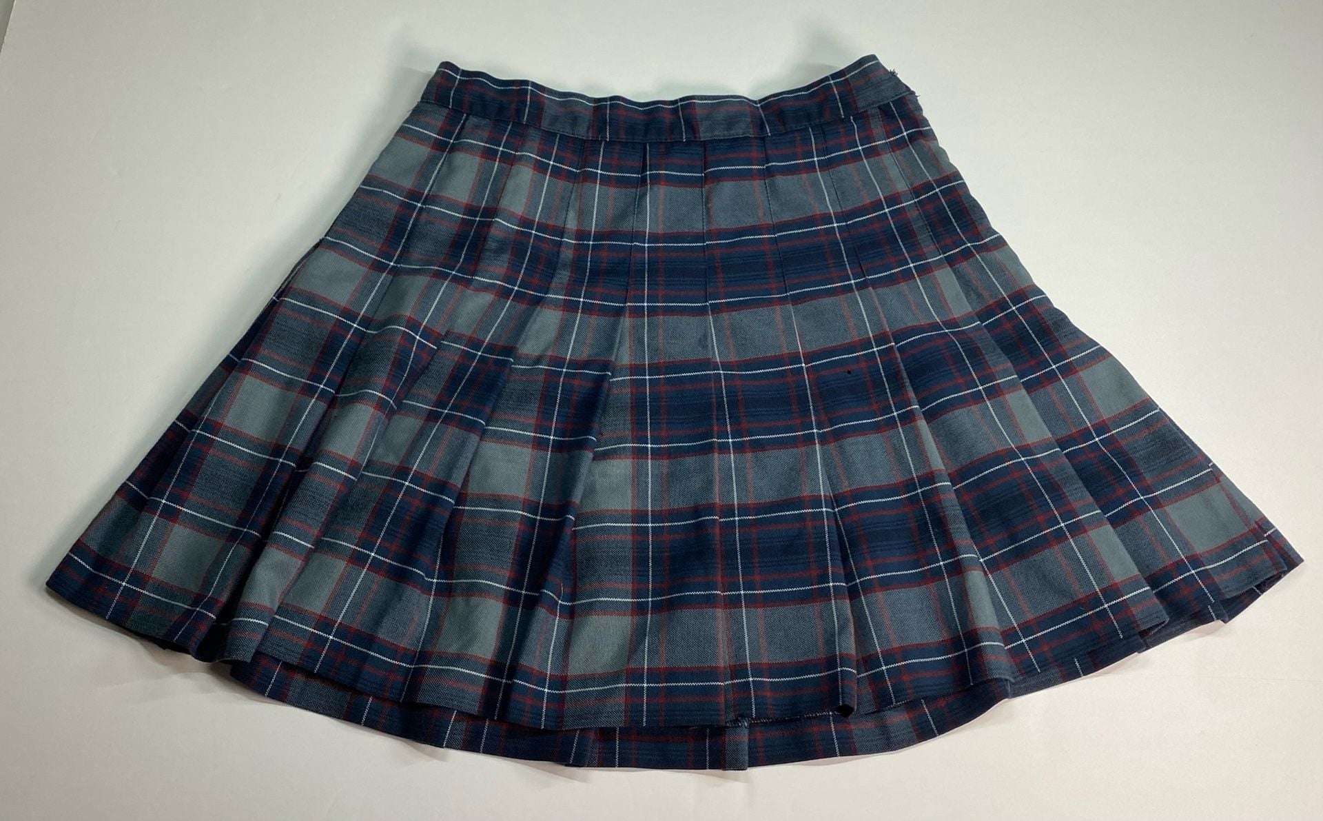 Classic Plaid Pleated School Uniform Skirt Gray Navy Red 3
