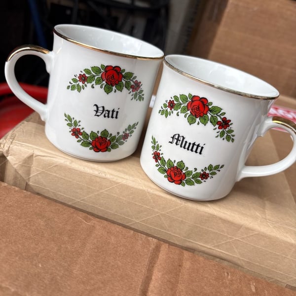 Vintage Kreuzer Porzellan Manufaktur Bavaria Vati & Mutti Rose Floral Porcelain Mugs Set