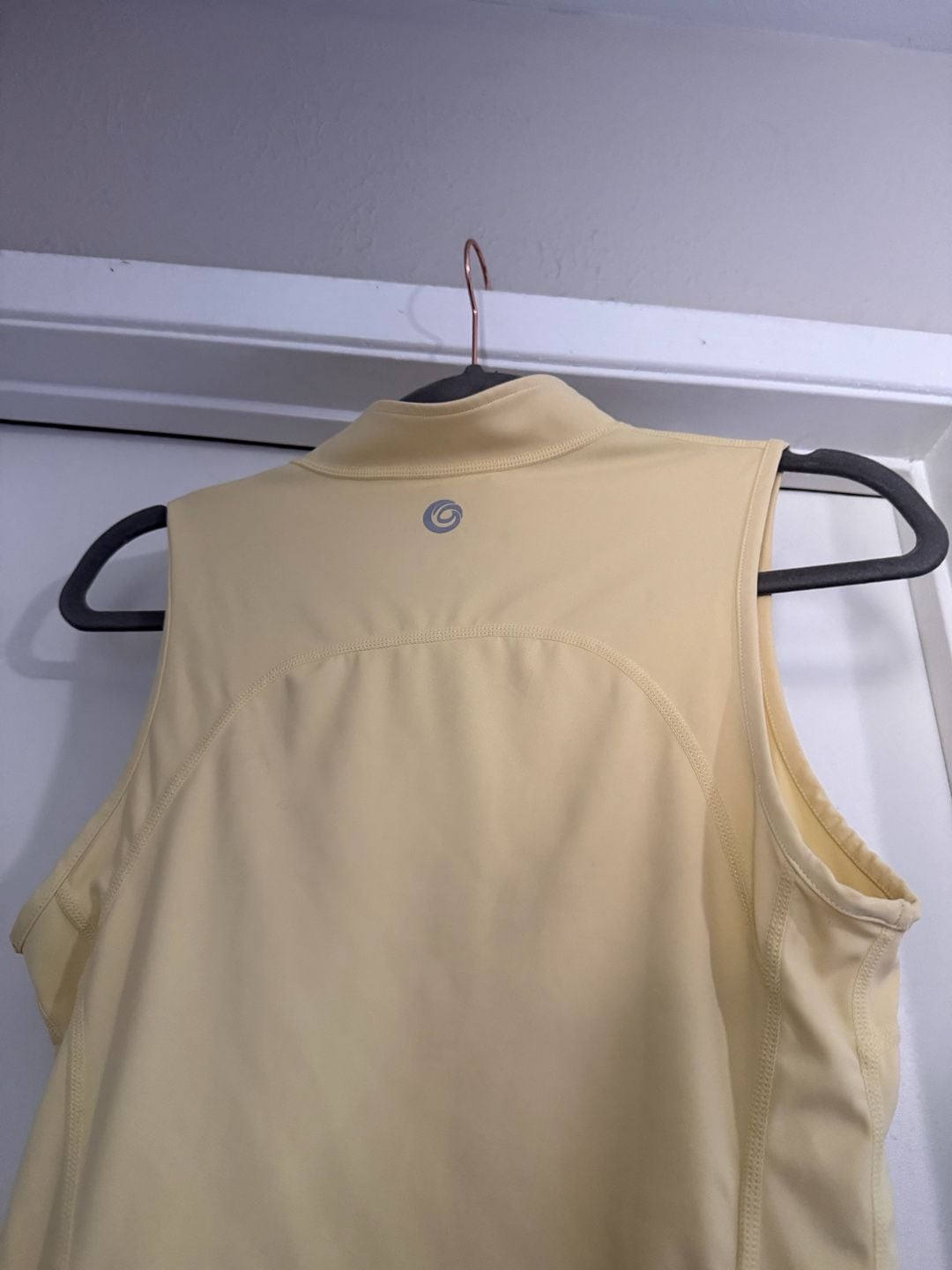 Uncia Active Sleeveless Zip-Up Performance Vest 8