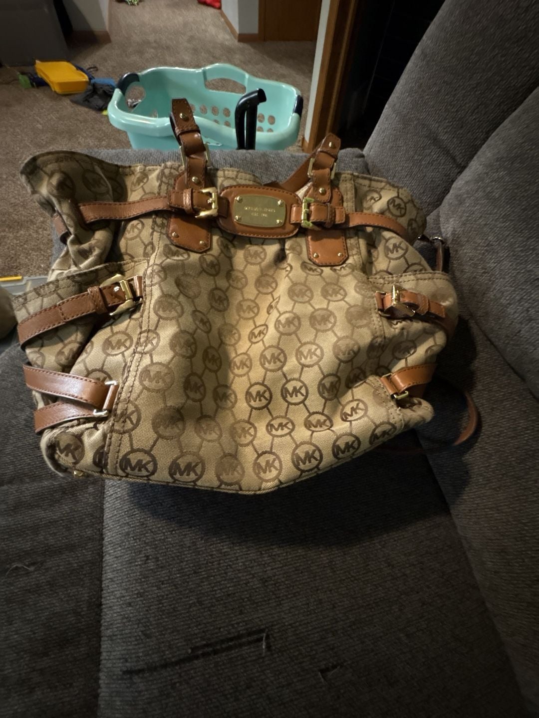 Michael Kors Gansevoort Signature Canvas and Leather Tote Bag 1