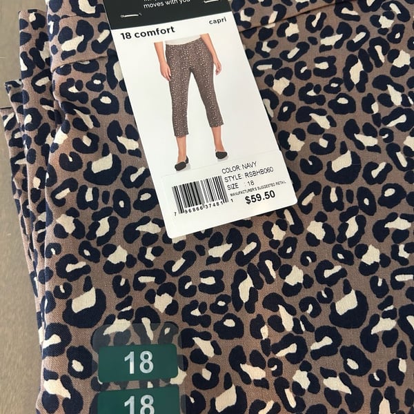 Rafaella 18 Comfort Capri Pants Leopard Print