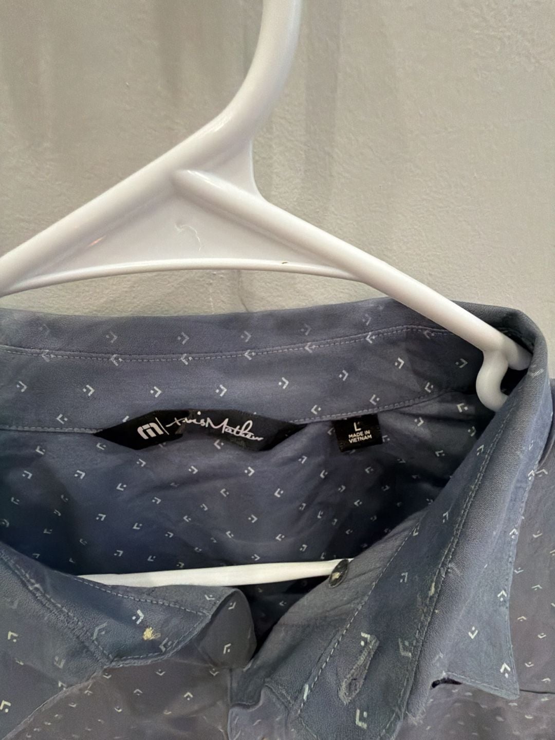 TravisMathew Mens Short Sleeve Button Down Shirt Gray Geometric Print Size Large 1