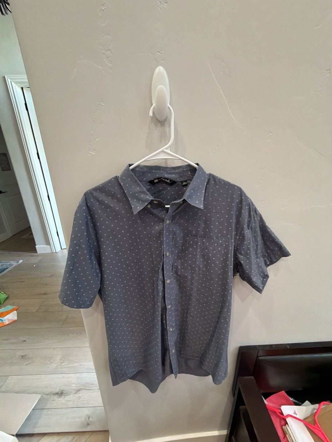 TravisMathew Mens Short Sleeve Button Down Shirt Gray Geometric Print Size Large 2