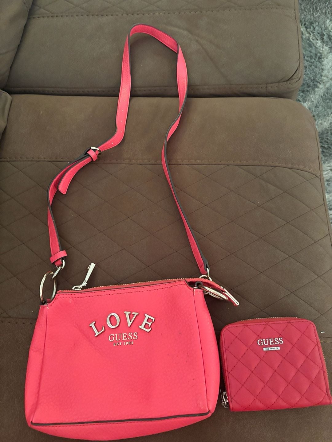 Purse Bundle Red Guess crossbody purse
Pink Bebe mini handbag with shoulder strap Matching red Guess wallet 7