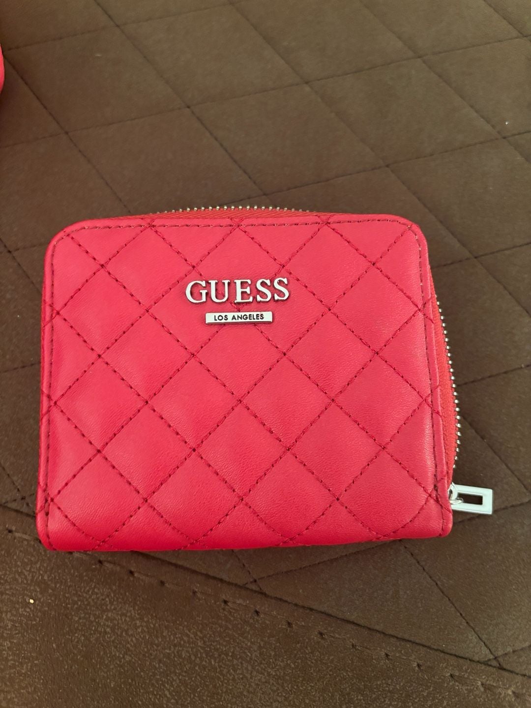 Purse Bundle Red Guess crossbody purse
Pink Bebe mini handbag with shoulder strap Matching red Guess wallet 11