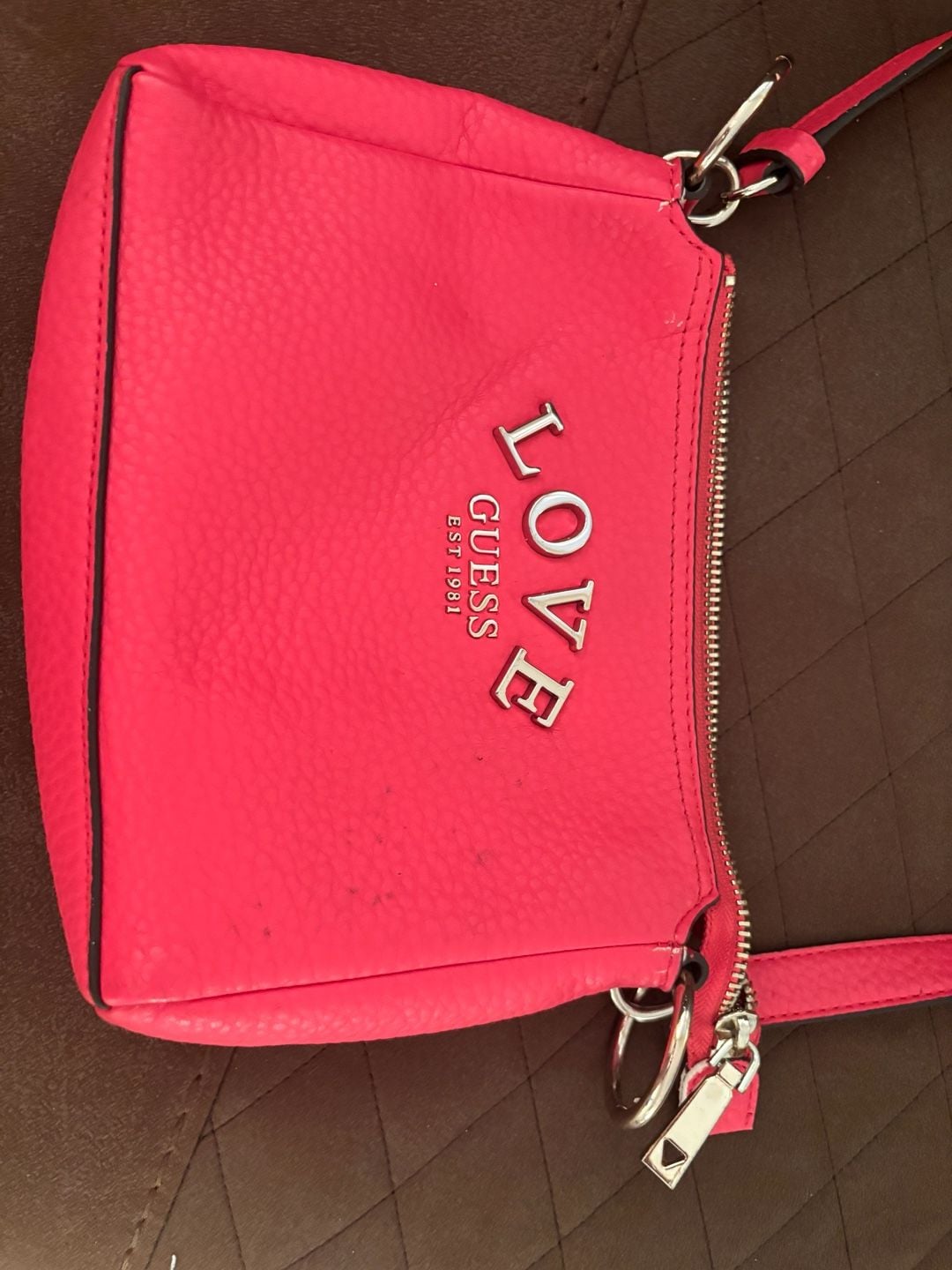Purse Bundle Red Guess crossbody purse
Pink Bebe mini handbag with shoulder strap Matching red Guess wallet 12