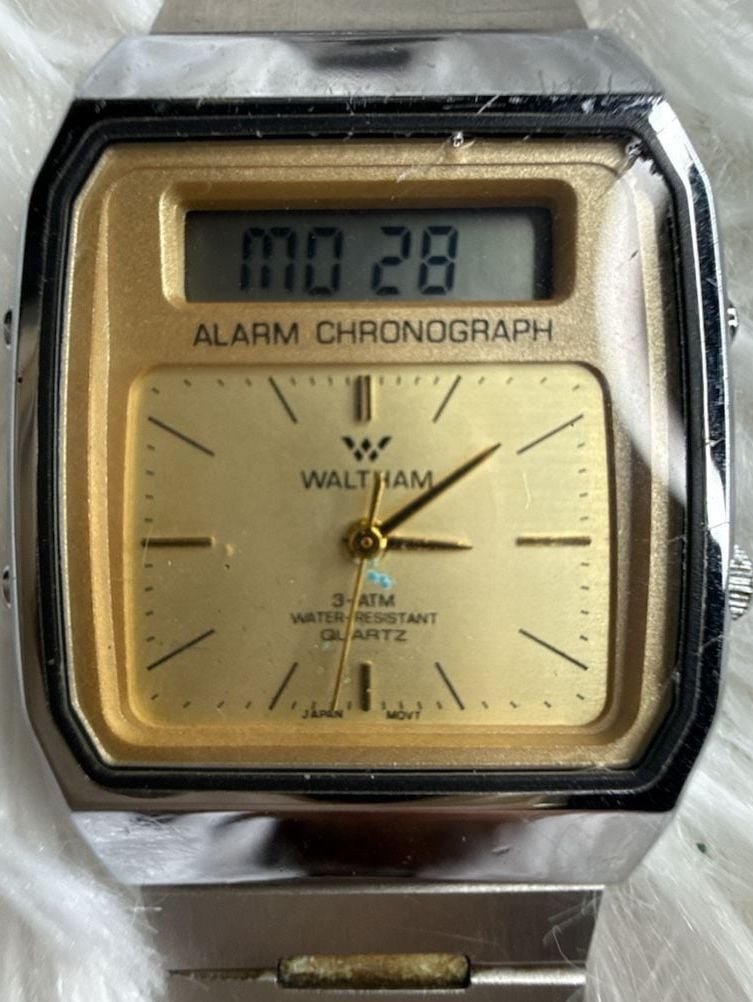 Vintage Waltham Alarm Chronograph Analog-Digital Quartz Watch XX002 2