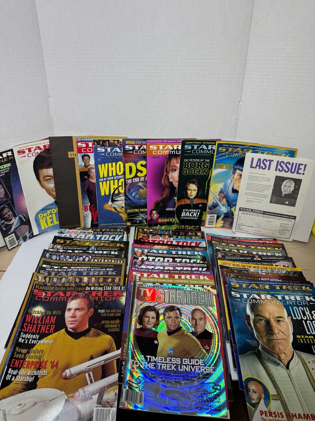 Lot of Vintage Star Trek Communicator Fan Club Magazines, books, calendar 3