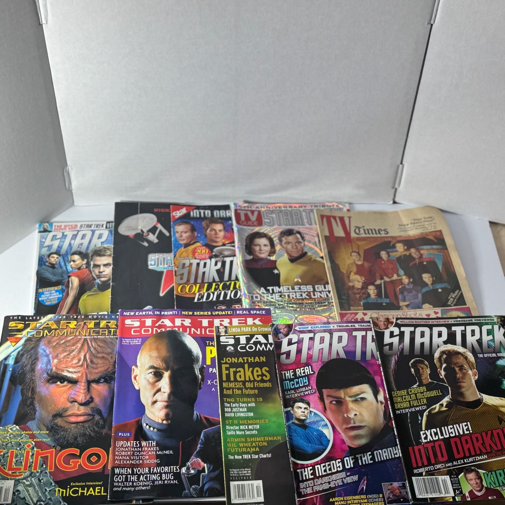 Lot of Vintage Star Trek Communicator Fan Club Magazines, books, calendar 12