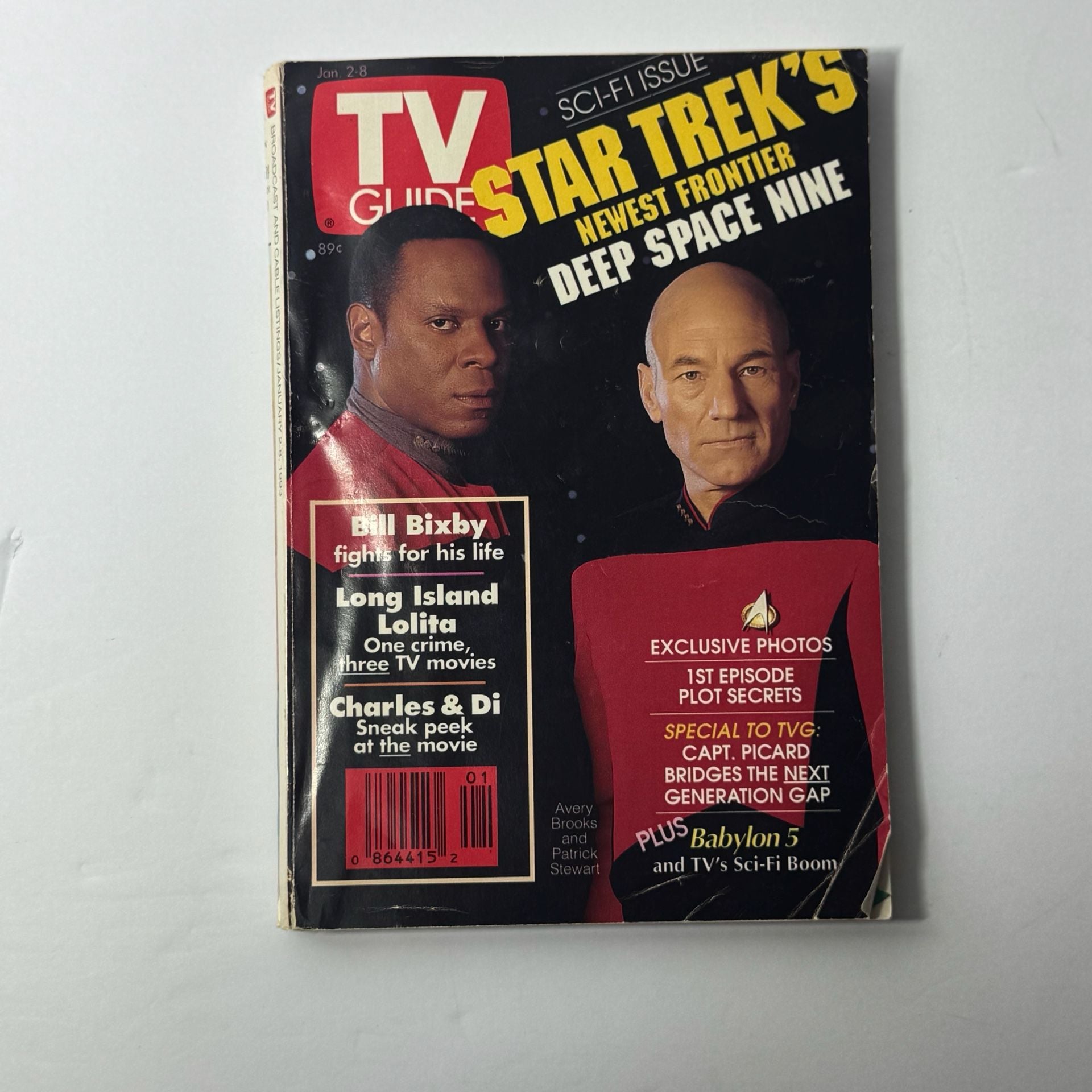 Lot of Vintage Star Trek Communicator Fan Club Magazines, books, calendar 14
