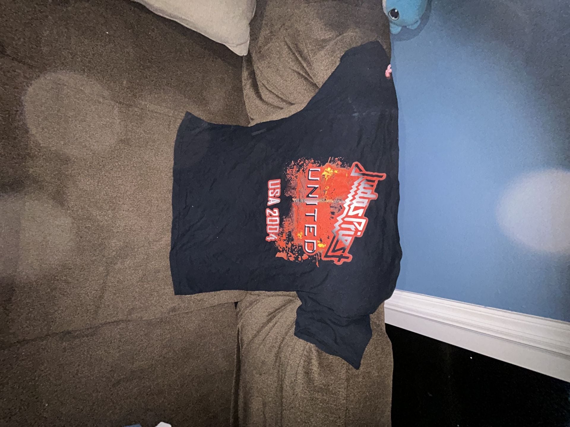 Vintage 2004 Judas Priest Screaming for Vengeance United Tour Graphic T-Shirt 7