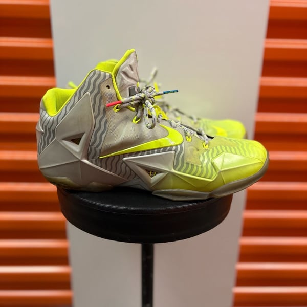 Nike LeBron 11 'Maison du LeBron' Metallic Luster/Volt-Ice Basketball Shoes