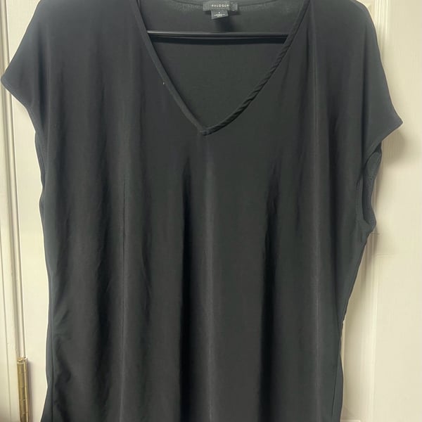Halogen Women's Black V-Neck Cap Sleeve Top
