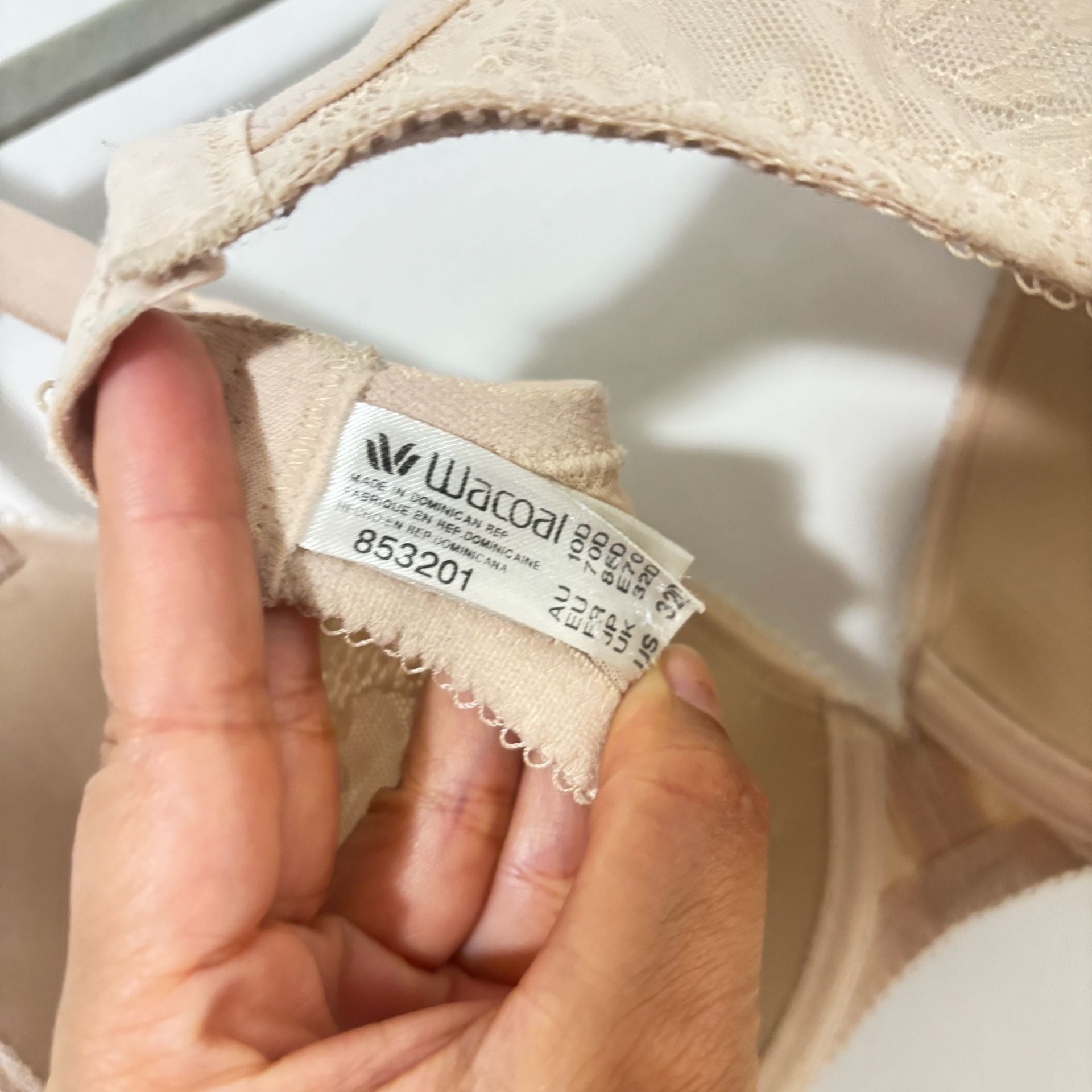 Wacoal Lace Finesse Molded Underwire T-Shirt Bra, Style 853201, Tan, Size 32D 3