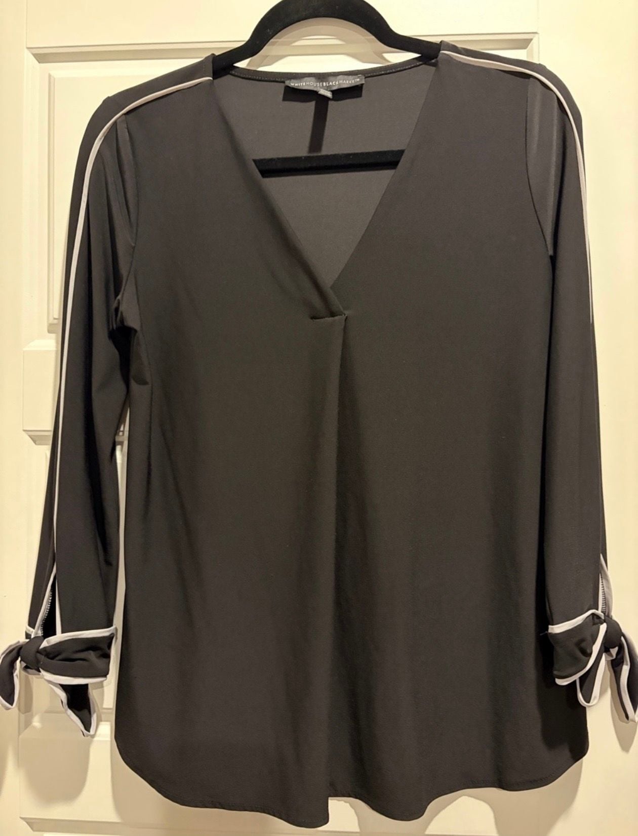 White House Black Market Bow-Cuff Contrast V-Neck Blouse 6