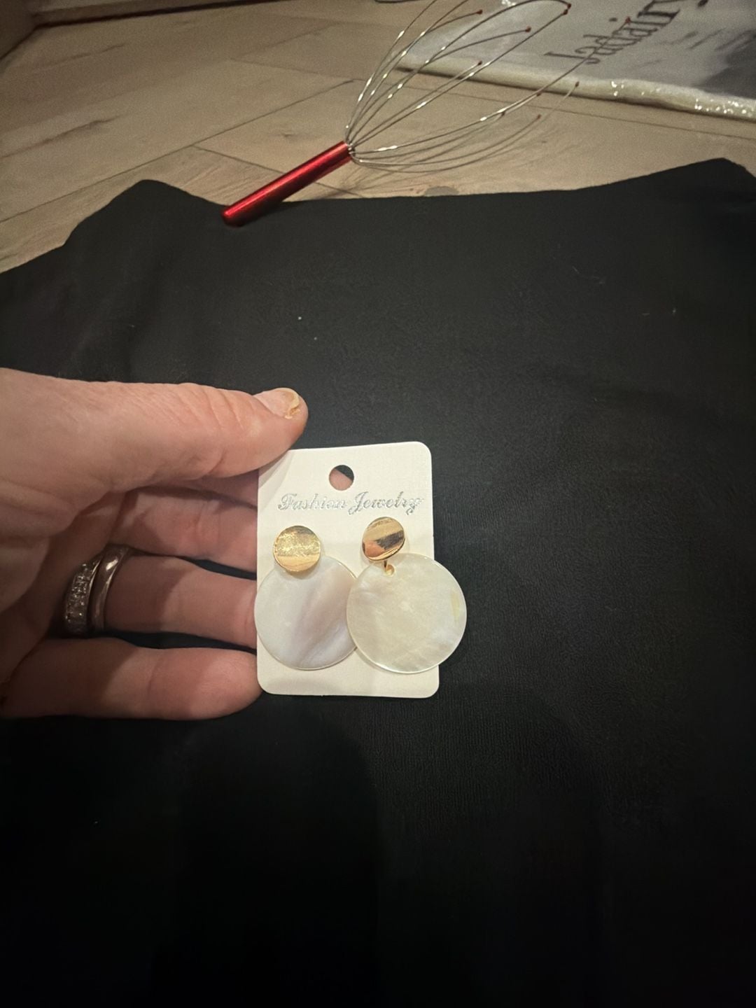 Gold-Tone and Mother of Pearl Disc Stud Earrings 4