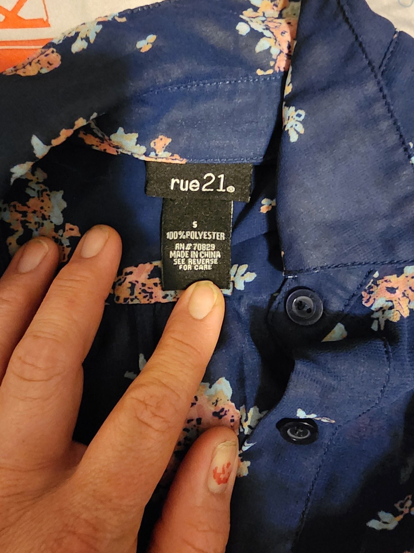 rue21 Women's Blue Floral Sleeveless Button-Up Blouse 2