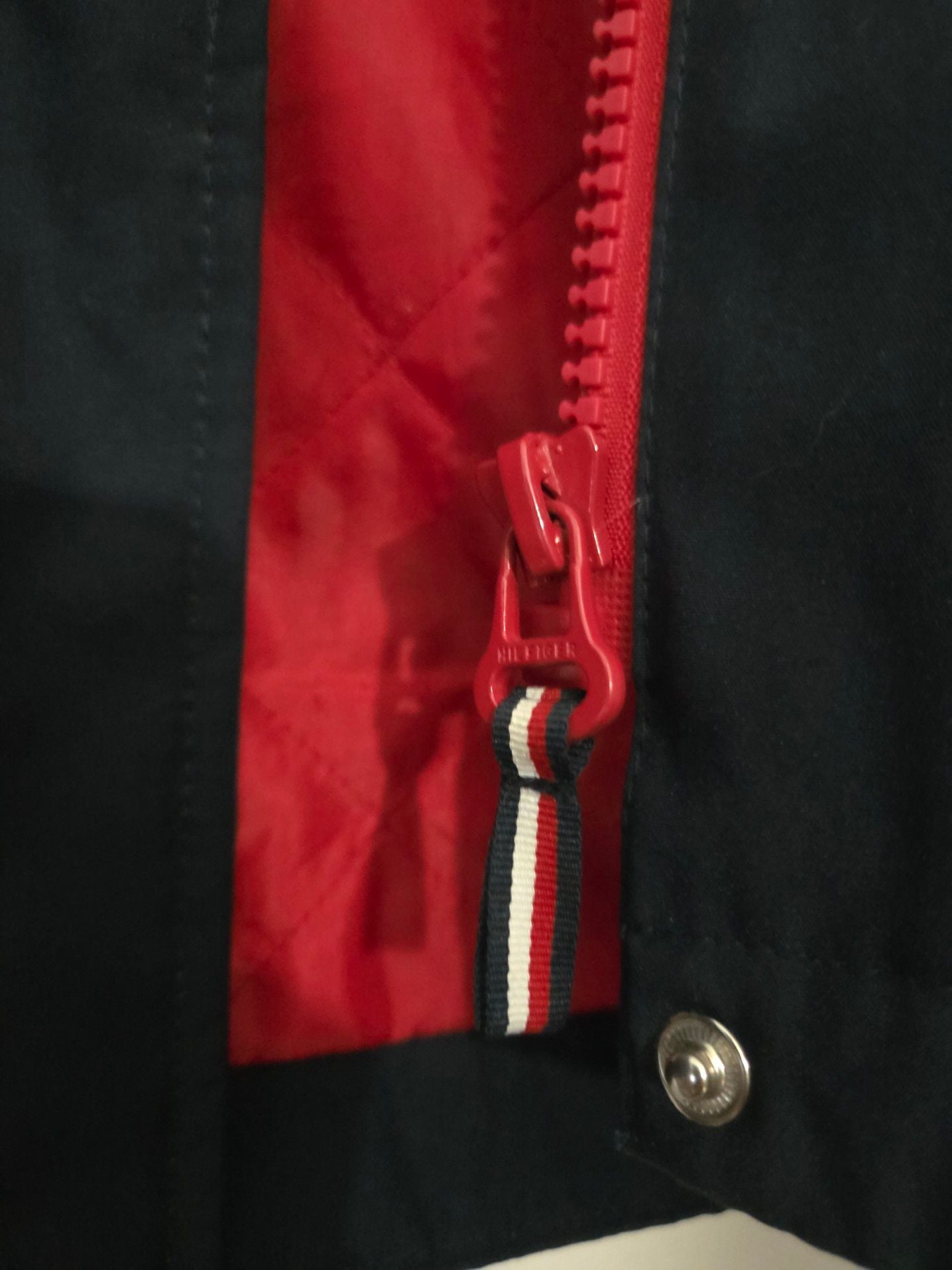 Tommy Hilfiger Women's 3-in-1 All Weather System Jacket in Red and Navy. Adjustable hood and hand cuffs, 2 zipper pockets and 2 zip-up sizes (see pic). 6
