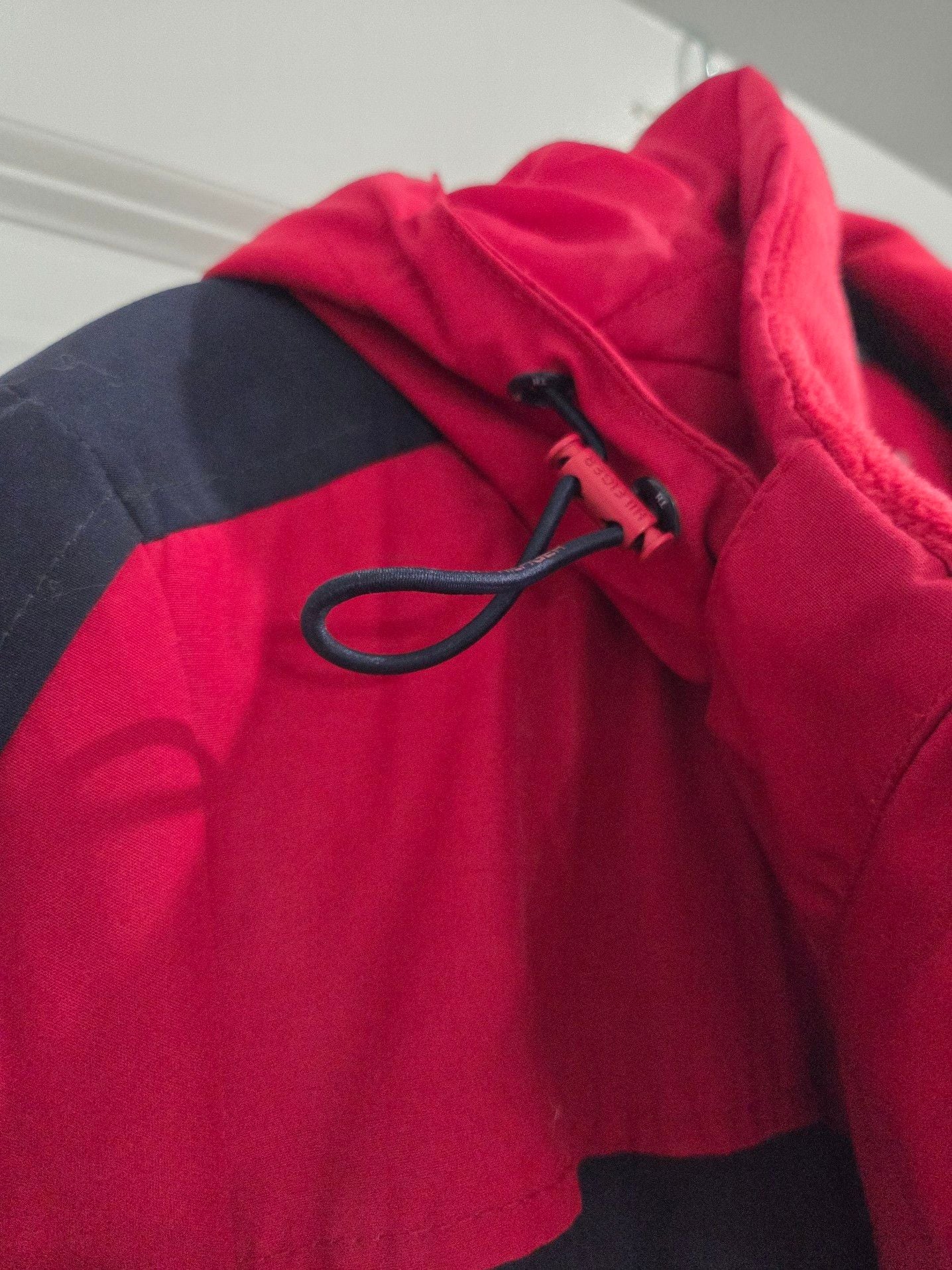 Tommy Hilfiger Women's 3-in-1 All Weather System Jacket in Red and Navy. Adjustable hood and hand cuffs, 2 zipper pockets and 2 zip-up sizes (see pic). 12