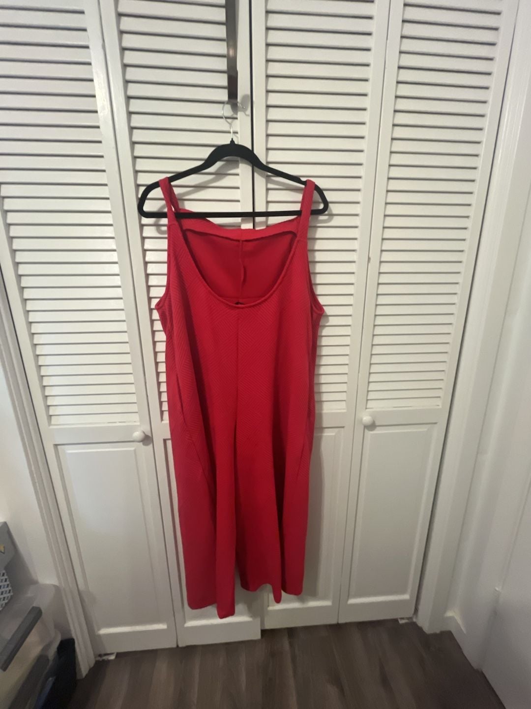 See and Be Seen Red Textured Sleeveless Jumpsuit Size Large 3