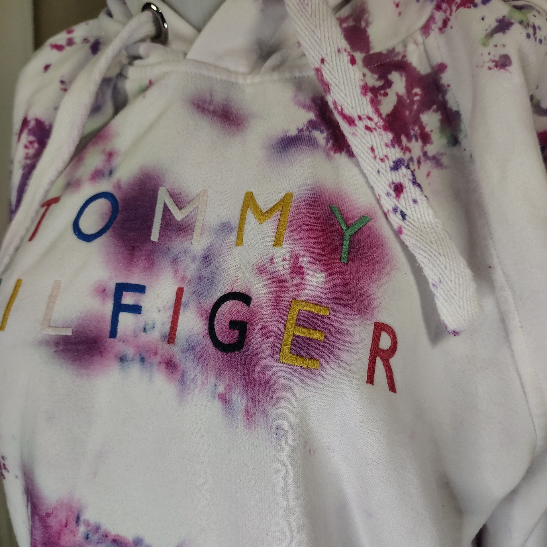 Tommy Hilfiger Women's Tie-Dye Embroidered Logo Hoodie Sweatshirt 3