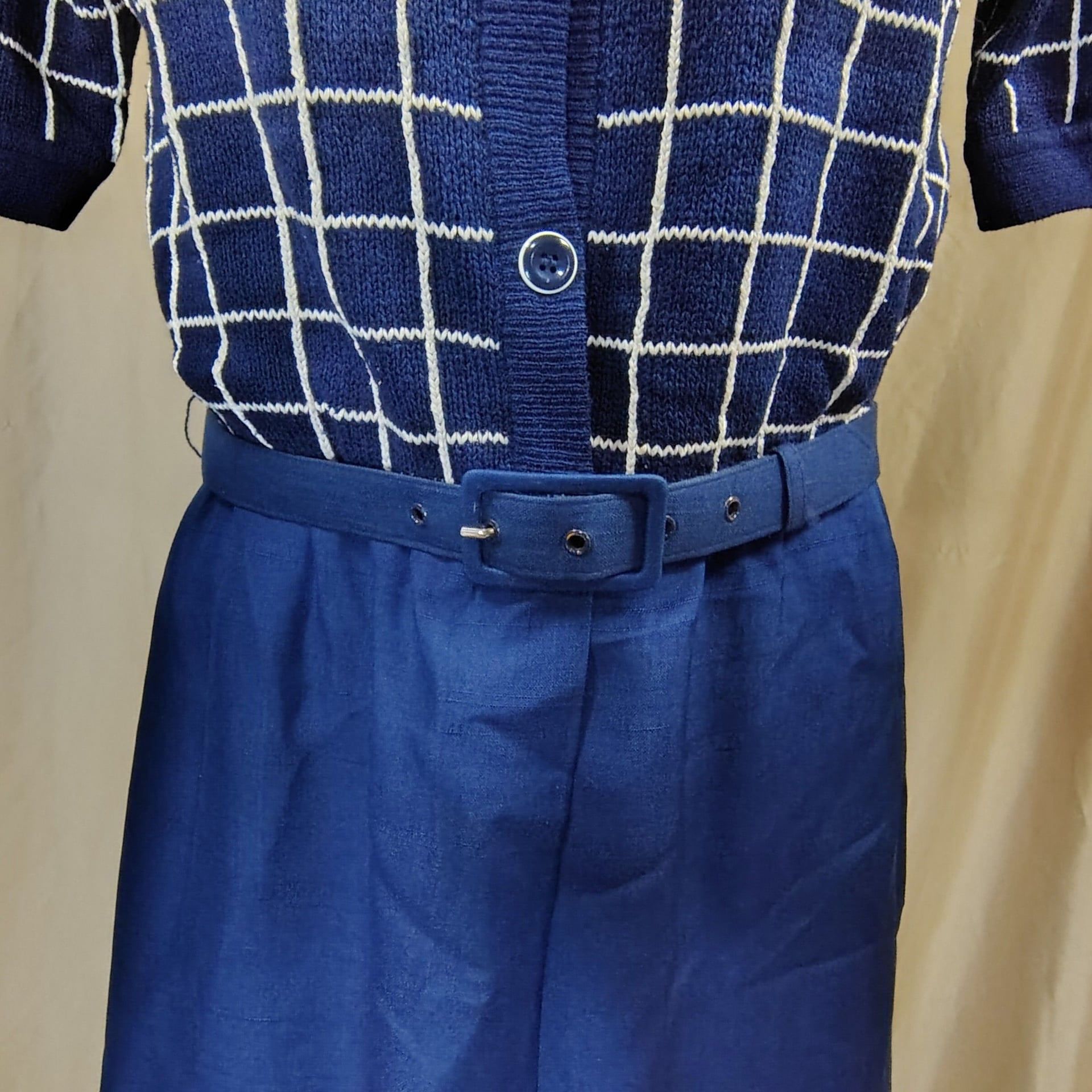 Vintage 1950s Dress Blue Windowpane Plaid Short Sleeve Set with Belt, size 6, Made in Hong Kong 3