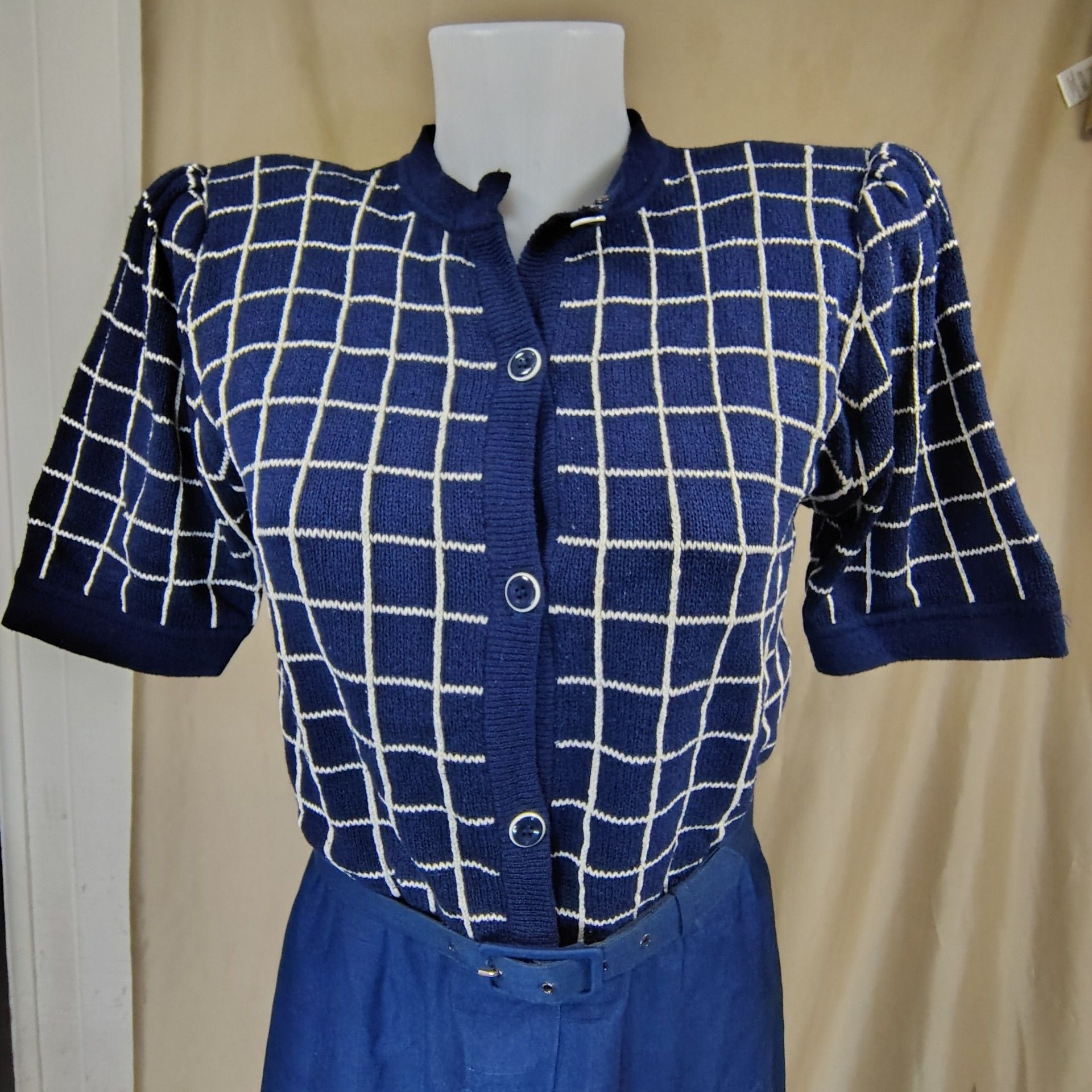 Vintage 1950s Dress Blue Windowpane Plaid Short Sleeve Set with Belt, size 6, Made in Hong Kong 12