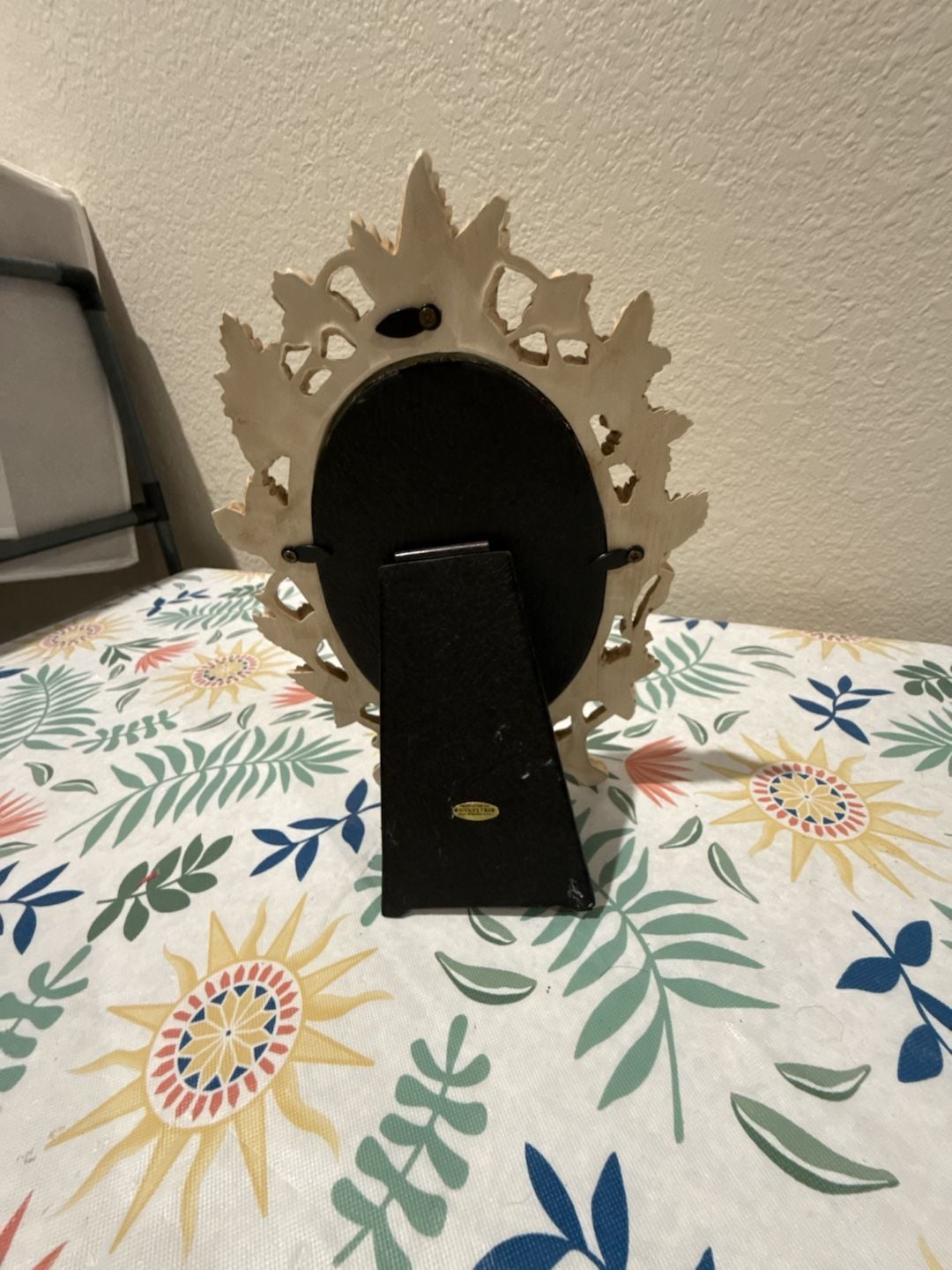 Vintage Ornate Floral Resin Oval Tabletop Picture Frame 2