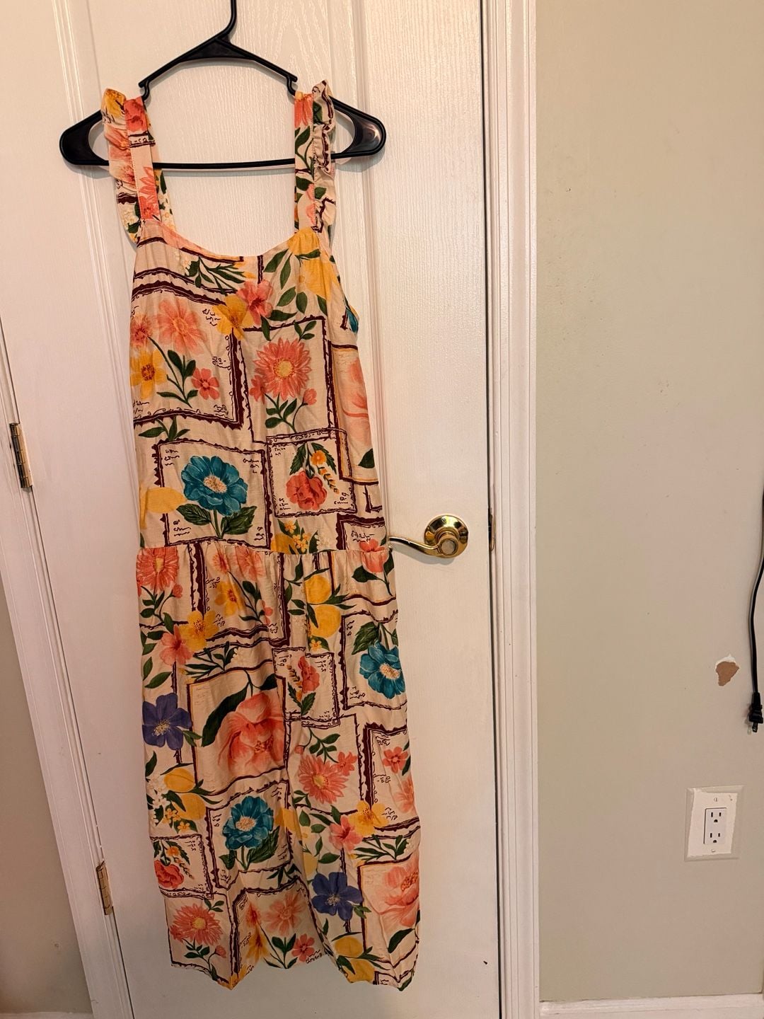 Vintage-Style Floral Stamp Print Ruffle Strap Midi Dress 2