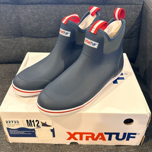 12M - XTRATUF Men's Ankle Deck Boot in Navy/Red, Style 22733