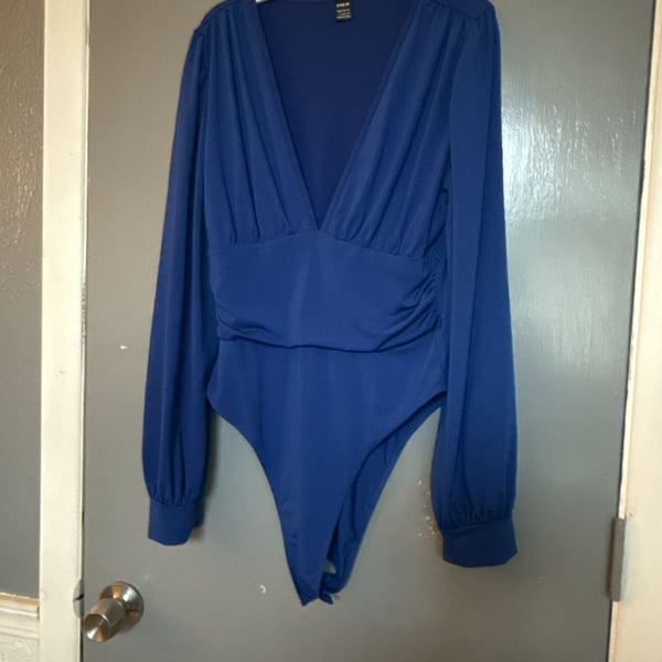 SHEIN Royal Blue V-Neck Long Sleeve Pleated Bodysuit