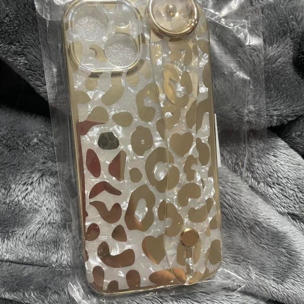 AYABUCO Golden Plating Leopard Print iPhone 15 Case with Wrist Strap Kickstand