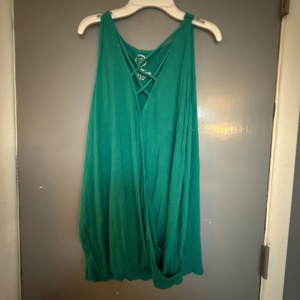 Maurices 24/7 Green Sleeveless Crisscross Front Tunic Tank Top