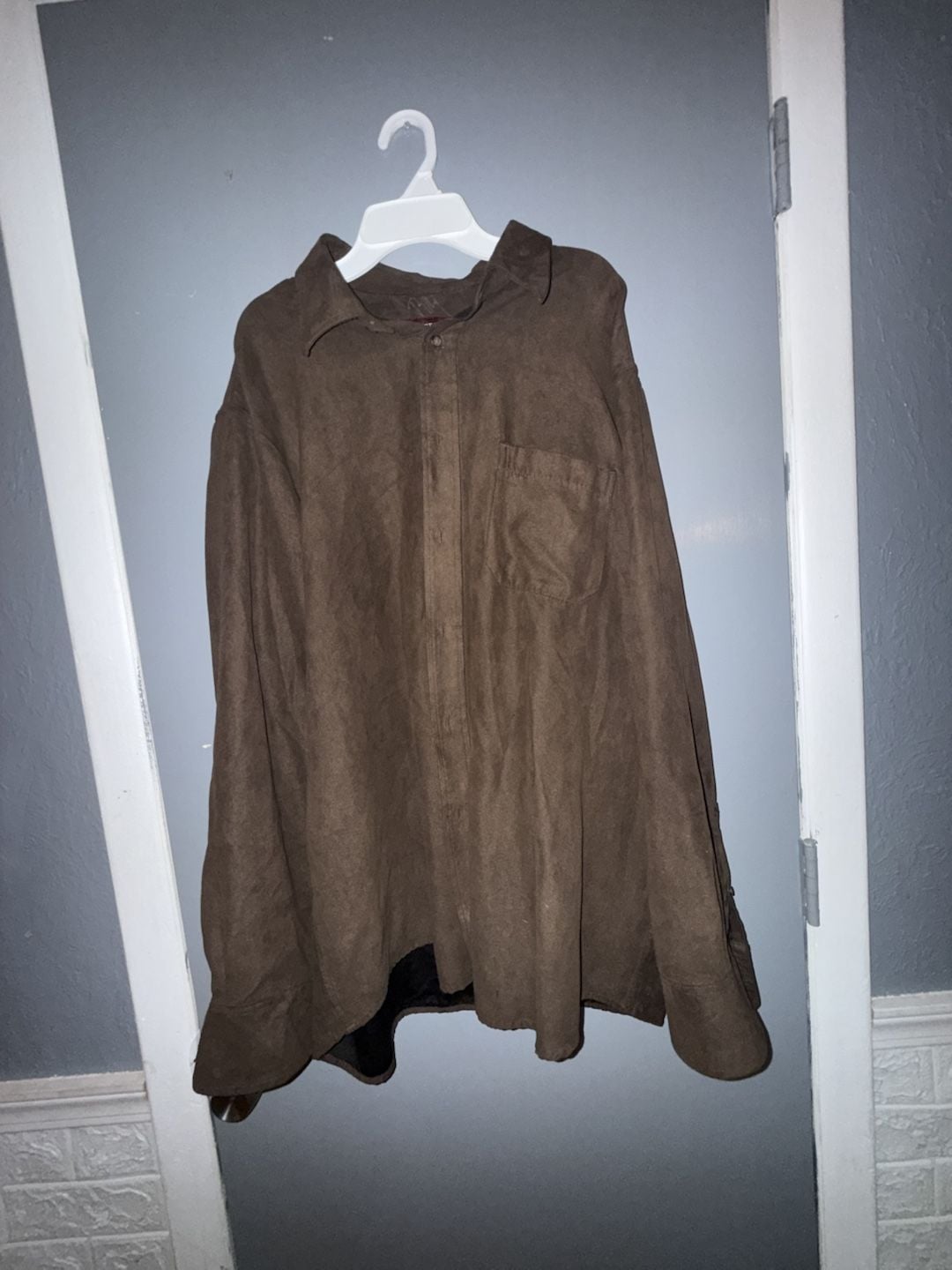 Covington Men's Brown Long Sleeve Faux Suede Button-Up Shirt 2