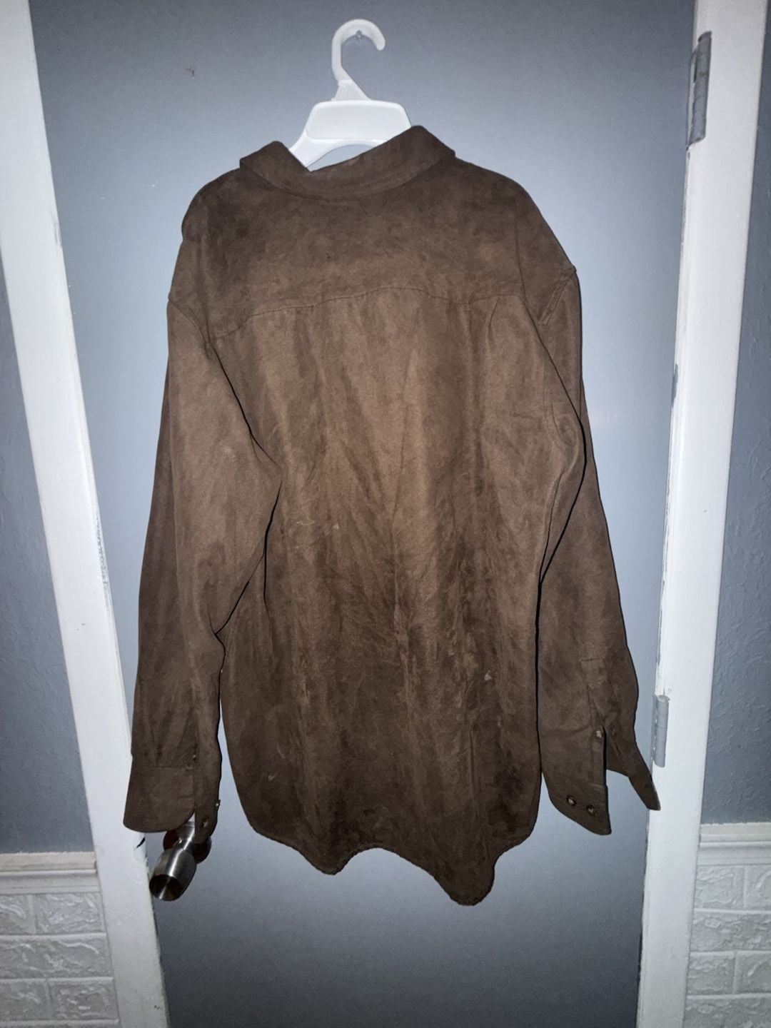 Covington Men's Brown Long Sleeve Faux Suede Button-Up Shirt 4