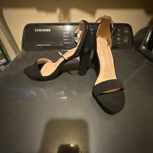 Forever Women's Black Ankle Strap Open Toe Chunky Block Heel Sandals
