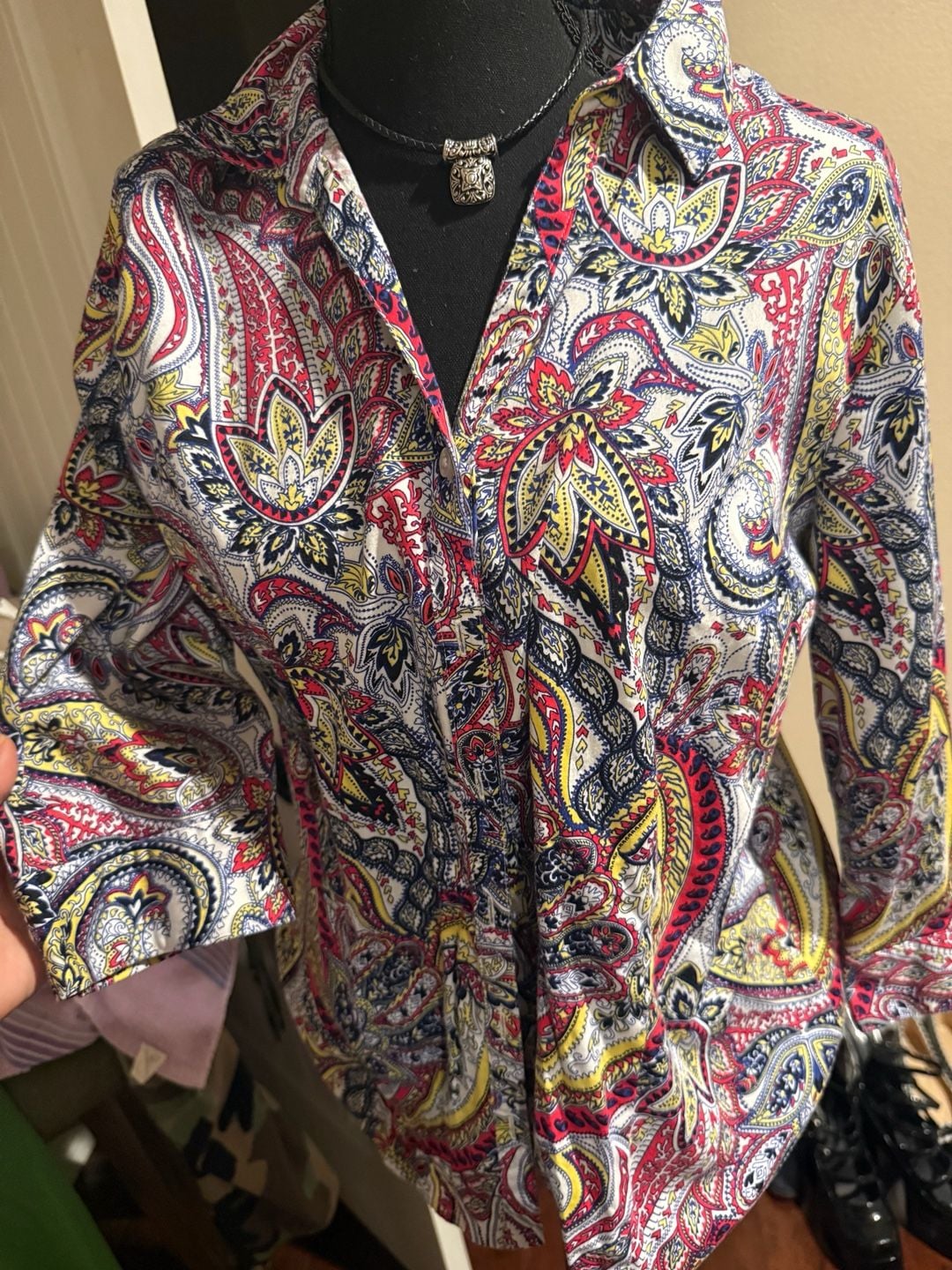 Dana Buchman Women's Paisley Print Button-Down Collared Shirt Sz.L 4